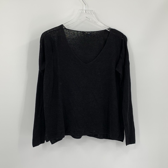 Theory Larlissa Linen blend boxy sweater black v-neck top lightweight Medium - Picture 2 of 5